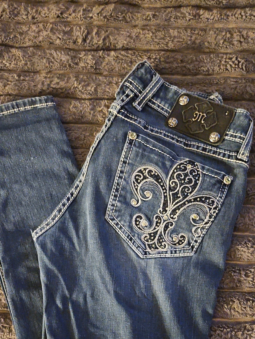 MISS ME JEGGINGS SIZE 28